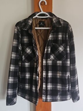 Volcom Women’s Black & White Plaid Quilted Jacket